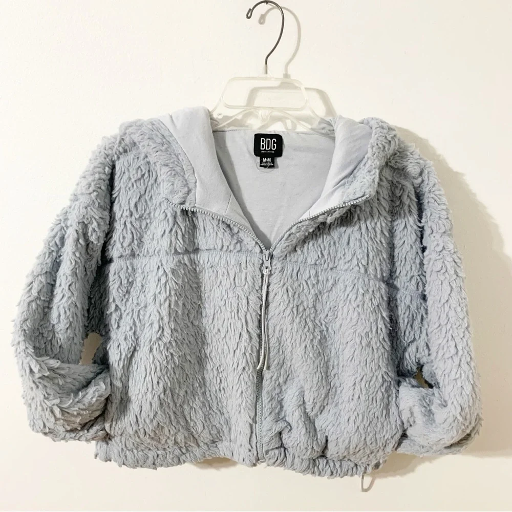 Urban Outfitters BDG Hooded Cropped Fuzzy Sherpa Zip Teddy Jacket Coat Pockets